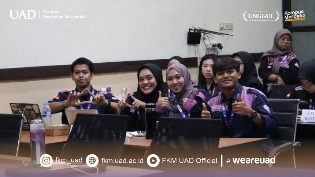 : DELEGASI UAD AKTIF DALAM MUSYAWARAH WILAYAH 3 ISMKMI DI SURABAYA