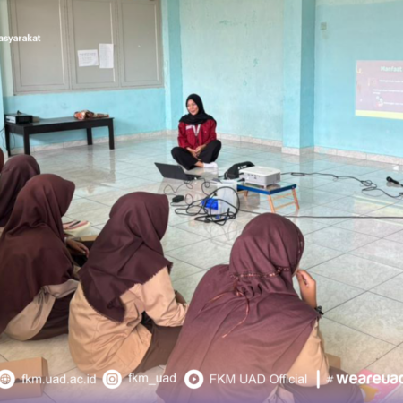 Puskesmas Umbulharjo I bersama Mahasiswa Prodi Gizi UAD Mengusung Edukasi Cantik, Cerdas, dan Bebas Anemia Pada Remaja Putri SMP Al Islam Giwangan