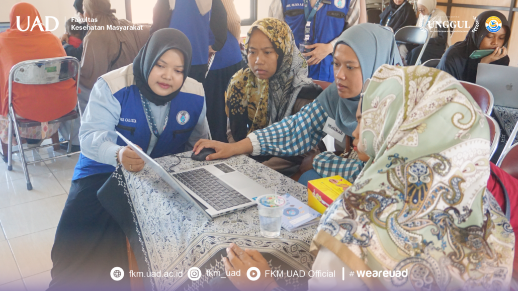 Latih Kreativitas Digital, Tim PPK Ormawa IMM FKM UAD Ajarkan Peserta Sekolah Perempuan Desain Kemasan dengan Canva