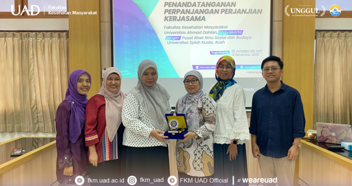 Foto Bersama Perjanjian Kerjasama FKM UAD-Unsiah Kuala Penguatan Riset dan Pengabdian Masyarakat Berbasis Pengetahuan Lokal di Wilayah Rawan Bencana