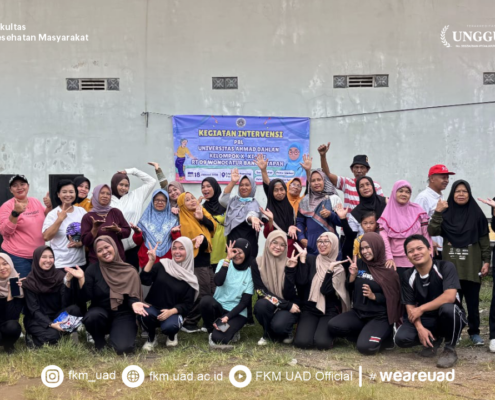 MAHASISWA PBL FKM UAD GELAR PROGRAM GERMAS CERIA di RT 09 WONOCATUR
