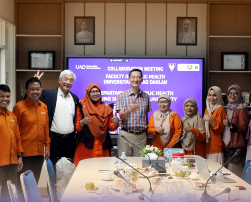 Foto Bersama Meeting Collaboration Fakultas Kesehatan Masyarakat (FKM) Universitas Ahmad Dahlan (UAD) dengan delegasi Department of Public Health, Chung Shan Medical University (CSMU), Taiwan